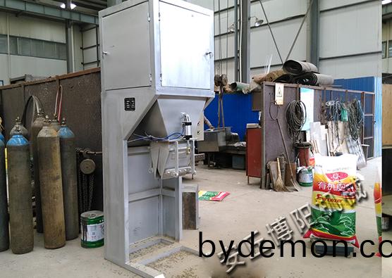 为什么化肥厂家选用自动定量包装机？