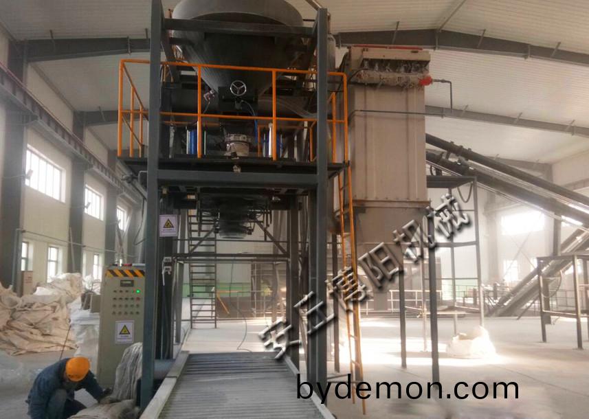 选购粉体吨袋包装机的时候应该注意哪几点呢？