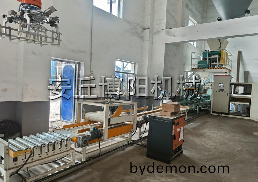 碳酸氢铵全自动包装机有什么性能特点呢？