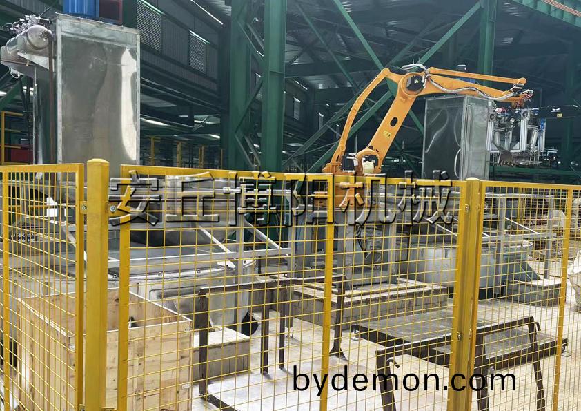 碳酸氢铵自动拆包机械手的使用优势是什么？